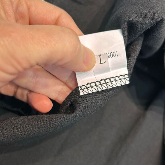 NEW Daisy Ruffle Sleeve Blouse Top Black Sz Large Short Cap Sleeve Crew Neck - Picture 4 of 7